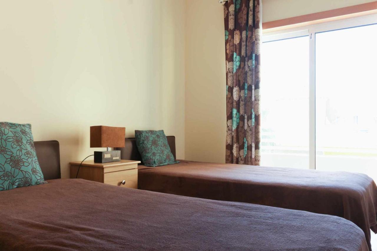 Apartamento Maresia T2 Penthouse By Your Home Algarve 卡巴纳斯·德·塔维拉 外观 照片