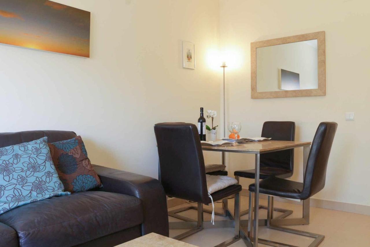 Apartamento Maresia T2 Penthouse By Your Home Algarve 卡巴纳斯·德·塔维拉 外观 照片
